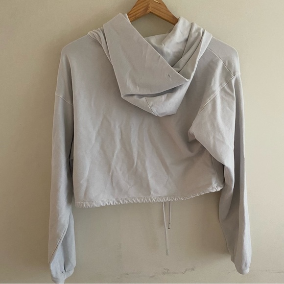 Aritzia Group Babaton Weekender Cropped Hoodie - Picture 8 of 12